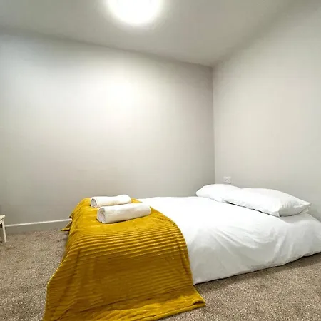 Casa vacanze Guestready - Modern Sleeps 10 Close To Leeds City Family Home