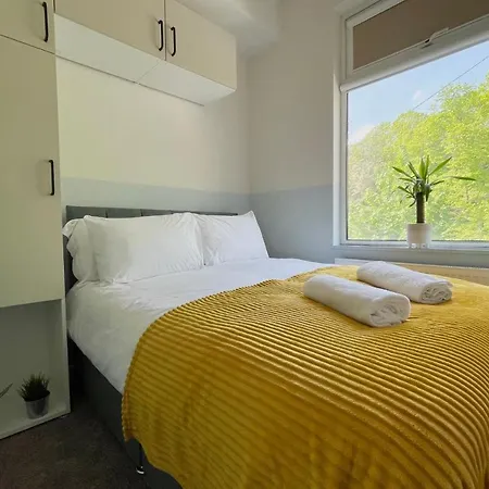 Guestready - Modern Sleeps 10 Close To Leeds City Family Home Casa vacanze *